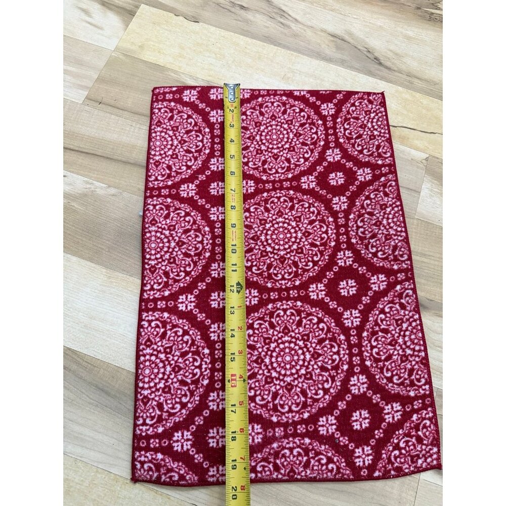 Red circle pattern floor mat - Picture 2 of 7